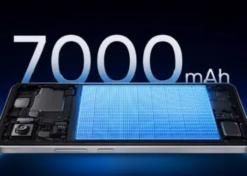 Ilustrasi jeroan atau komponen hardware smartphone yang menonjolkan kapasitas baterai 7000 mAh.