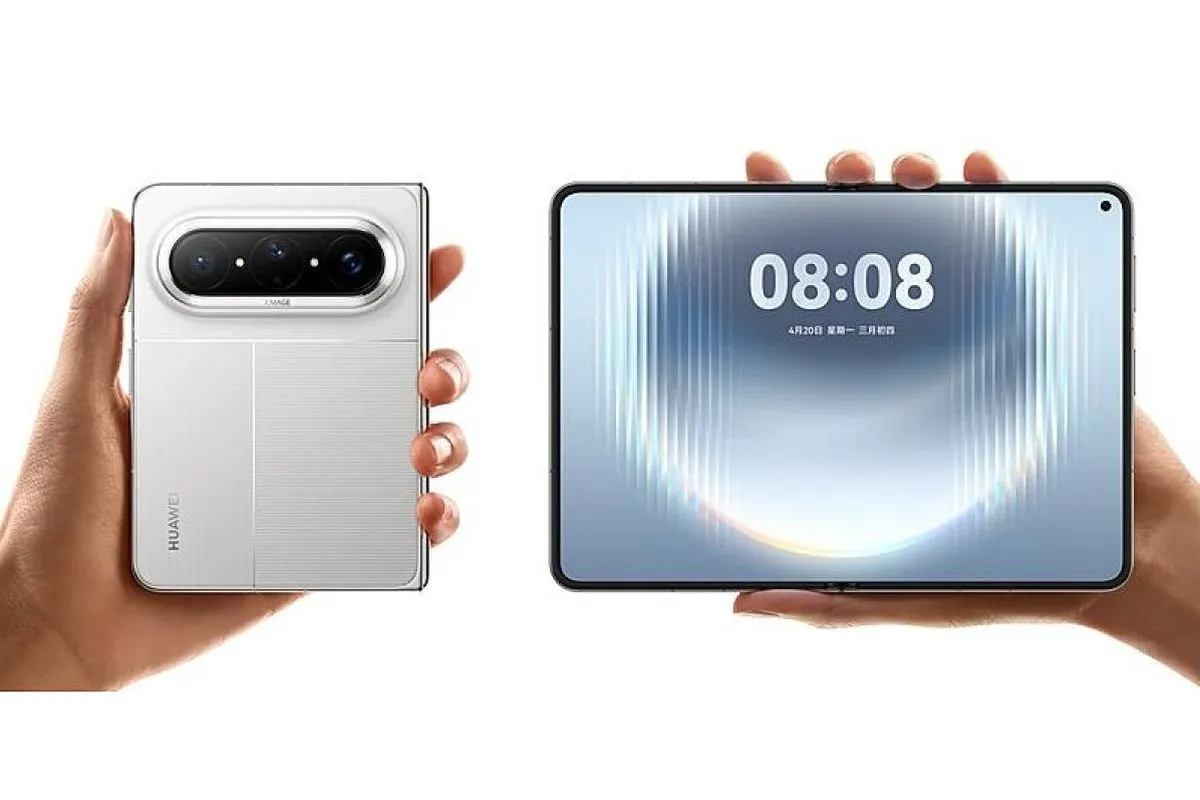 Perbandingan visual antara desain smartphone lipat terbaru dengan layar Galaxy Z Fold Wide.