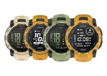 Deretan empat varian warna terbaru Garmin Instinct 3 Solar, termasuk warna krem, jingga, hijau olive, dan kuning cerah.