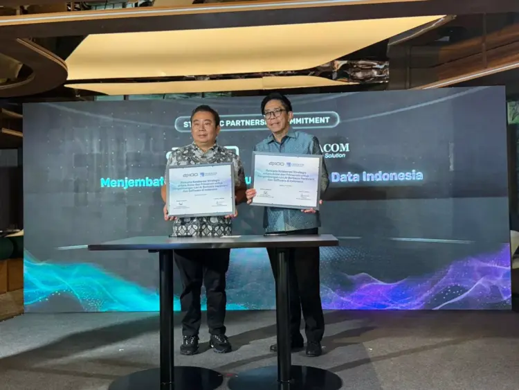 Komitmen kemitraan strategis Axioo dan Primacom dalam menjembatani inovasi AI demi mewujudkan kedaulatan data nasional.