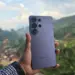 Samsung Galaxy S24 Ultra varian Titanium Violet menawarkan spesifikasi flagship tangguh. Cek daftar harga HP Samsung terbaru edisi Mei 2026 di bawah ini.