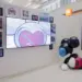 Xiaomi memamerkan jajaran lini Smart TV premium interaktif berbasis teknologi cerdas di area pameran.