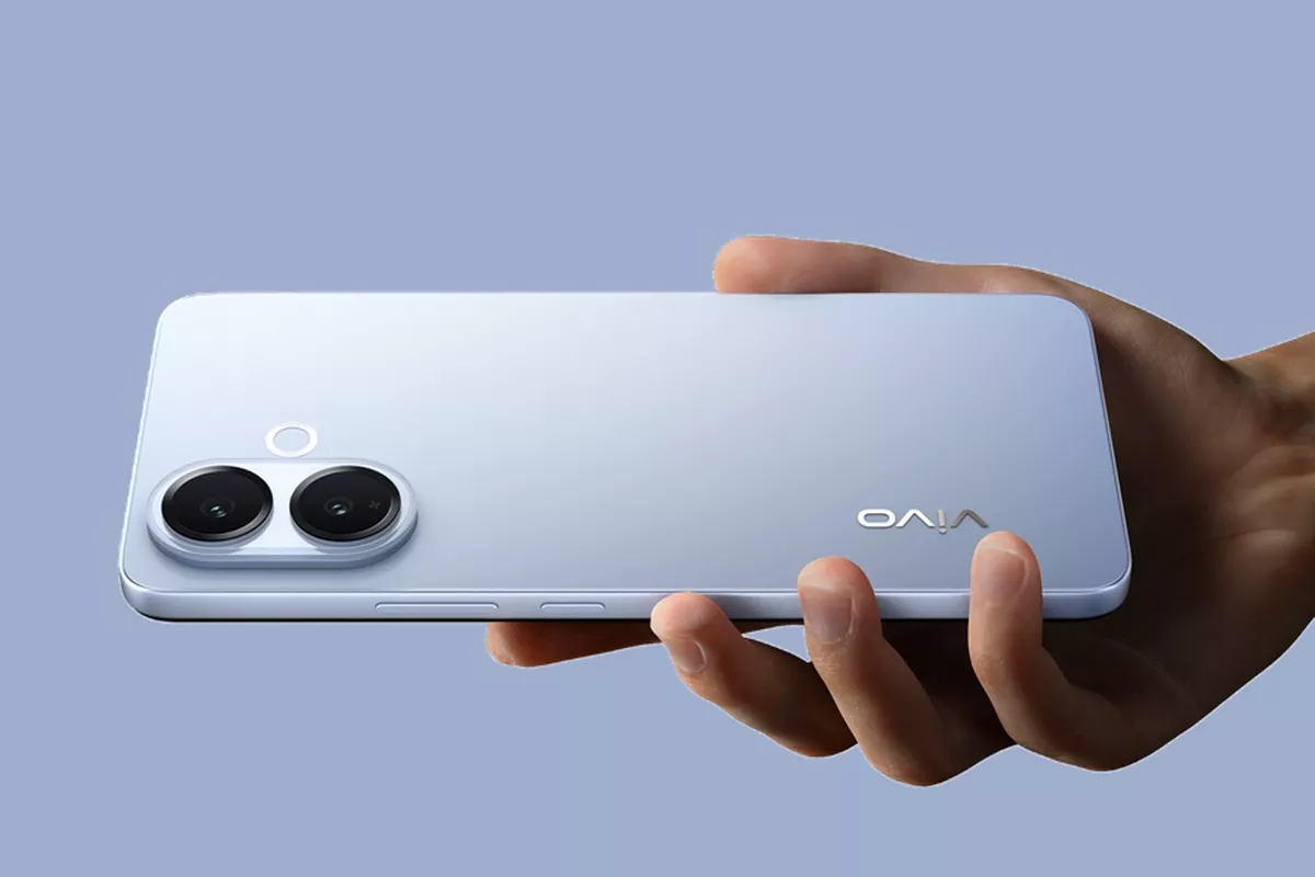 Vivo Y-series tetap menjadi primadona bagi pencari perangkat stylish dengan harga HP Vivo yang sangat kompetitif di kelas menengah.