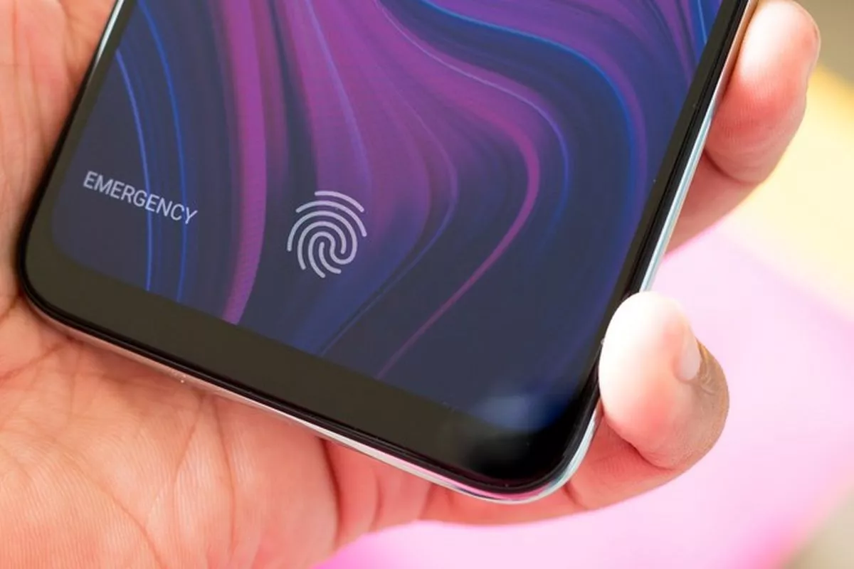Teknologi layar pintar Samsung terbaru memungkinkan pemindaian kesehatan langsung melalui permukaan layar.