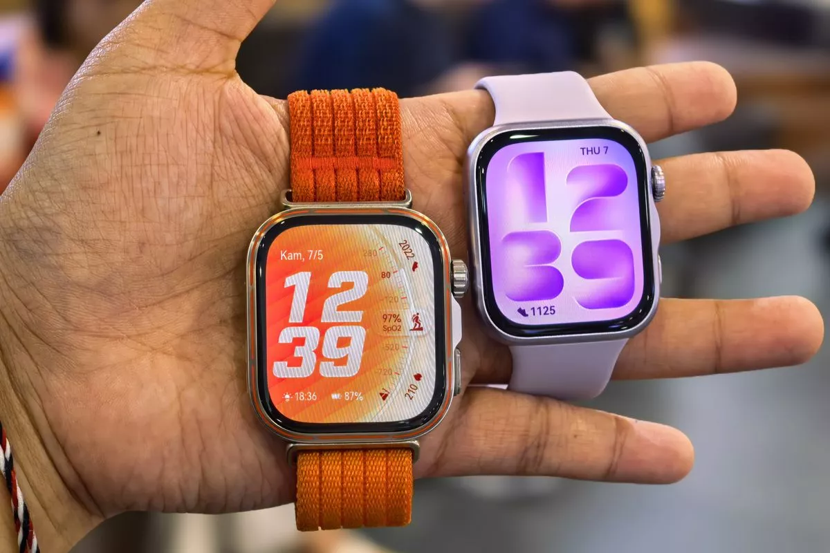Huawei Watch Fit 5 Series tampil memukau dengan desain layar kotak yang ikonik dan pilihan warna strap yang ekspresif.