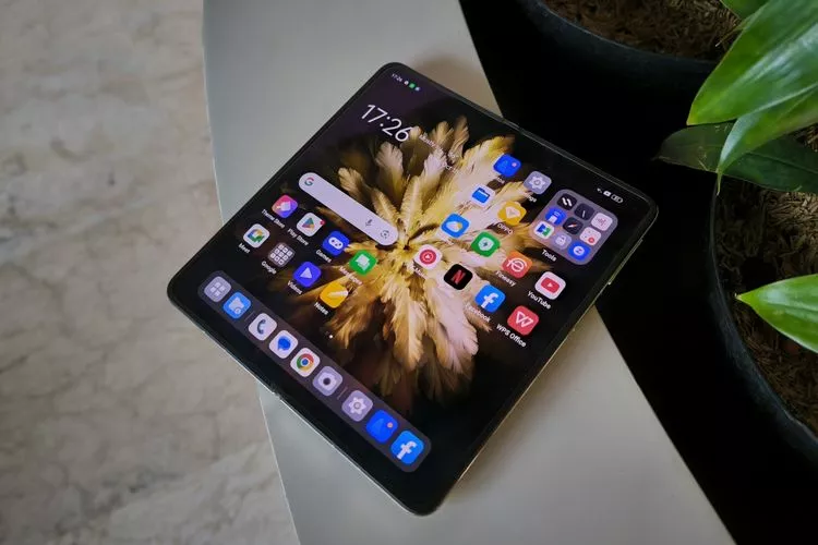 Streaming video menjadi lebih puas dengan rasio layar 16:10 yang ditawarkan oleh seri OPPO terbaru.