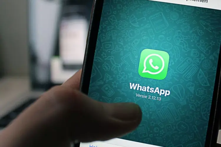 Beberapa fitur WhatsApp yang aktif secara otomatis tanpa disadari bisa membebani kinerja memori ponsel Anda.