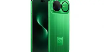 Tampilan sisi depan dan belakang smartphone Huawei Nova 16 Series varian warna hijau metalik yang mengkilap dengan tekstur garis vertikal halus.