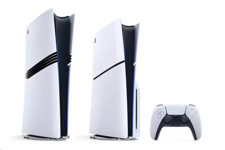 Dua varian konsol PS5 Pro yaitu versi standar dengan dics drive dan versi digital tanpa disc drive bersama stik DualSense.