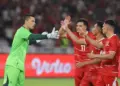 Kiper dan bek Timnas Indonesia berkoordinasi menjelang laga hidup mati kontra Mozambik malam ini.
