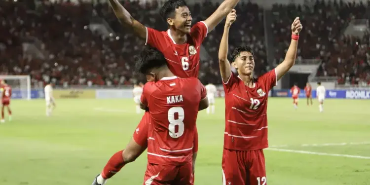 Kegembiraan para pemain Timnas Indonesia U-19 setelah mencetak gol, menunjukkan kerja sama tim yang solid menjelang laga kontra Australia.