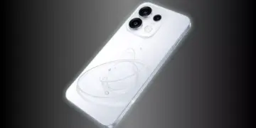 Smartphone Oppo Reno16 warna putih dengan modul kamera AI System dan desain bodi belakang bertekstur Planet 3D.