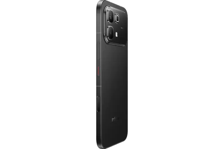 HP Infinix 4 jutaan warna hitam dengan lensa kamera besar berkemampuan OIS.