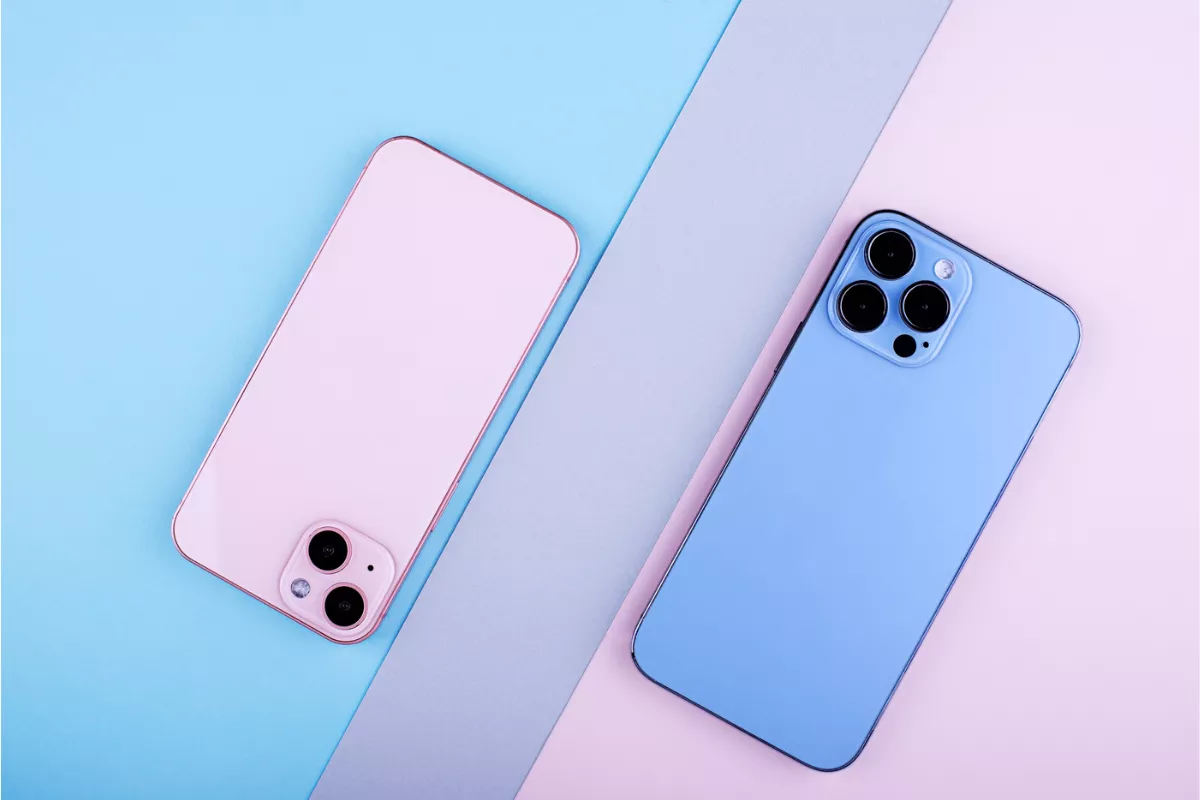 Dua varian model unggulan yang masuk dalam daftar rekomendasi iPhone bekas terbaik mulai 3 jutaan.