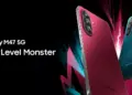 Poster resmi perilisan Samsung Galaxy M47 5G dengan slogan Next Level Monster berlatar belakang hitam.