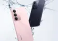 Dua varian warna HP Realme murah 1 jutaan dengan fitur tahan percikan air yang trendi.