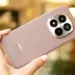 Bocoran desain Redmi Note 17 yang tampil premium dengan tekstur kulit mewah meski membawa kapasitas baterai besar.