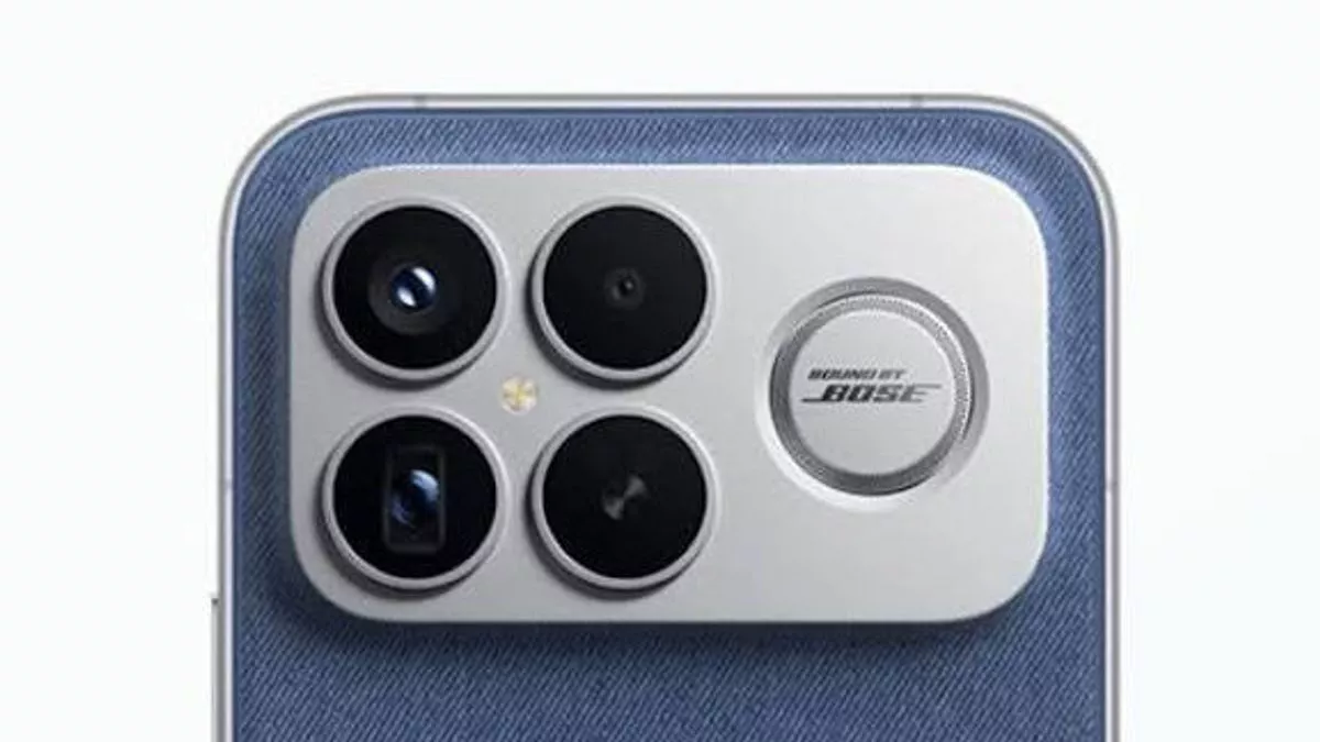 Close-up modul kamera belakang Poco F8 Ultra yang terdiri dari empat lensa dan branding kolaborasi audio Sound by Bose.