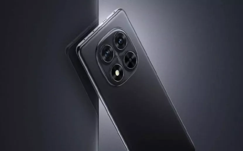 Render resmi smartphone Redmi Note 17 edisi warna hitam dengan modul tiga kamera belakang.