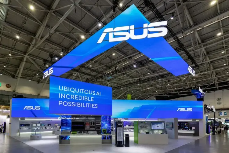 Suasana megah booth ASUS di pameran Computex 2026 yang menampilkan tema Ubiquitous AI Incredible Possibilities untuk memperkenalkan ekosistem ASUS AI PC terbaru.