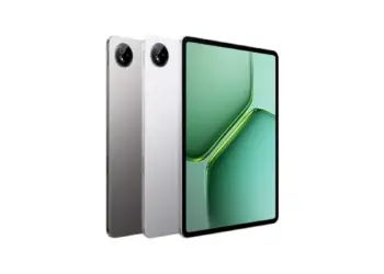 Tampilan bodi belakang dua varian warna abu-abu dan perak bersanding dengan sisi layar depan tablet iQOO Pad 5c yang menyala hijau segar.