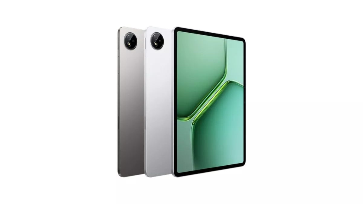 Tampilan bodi belakang dua varian warna abu-abu dan perak bersanding dengan sisi layar depan tablet iQOO Pad 5c yang menyala hijau segar.
