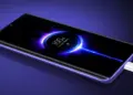 Cukup colok sebentar, fitur Charge Turbo pada jajaran HP fast charging ini membuat indikator langsung menyentuh angka 100%.
