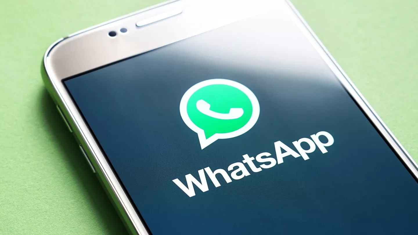 Aplikasi WhatsApp terus menggulirkan pembaruan fitur untuk meningkatkan pengalaman pengguna, termasuk bagi pengguna sistem operasi iOS.