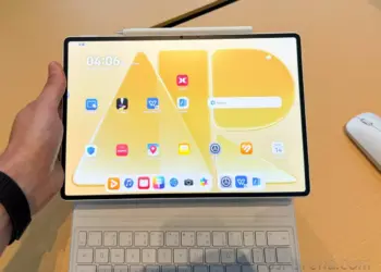 Tampilan layar utama antarmuka tablet Huawei MatePad Air 2026 dengan berbagai ikon aplikasi dan aksesori M-Pencil