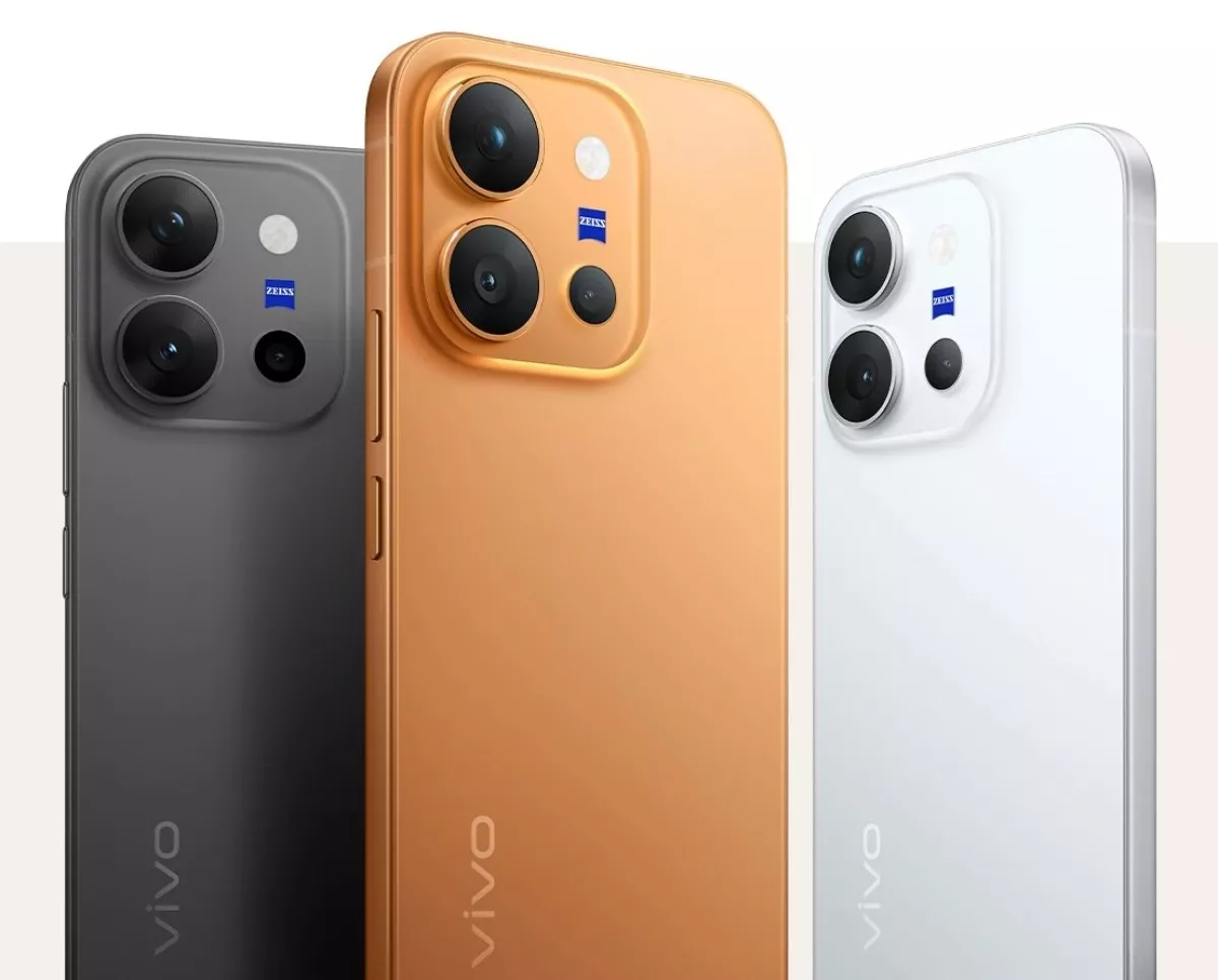 Tampilan bodi belakang vivo X300 E dalam tiga pilihan warna menarik dengan modul kamera ZEISS.