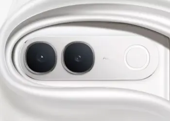 Close-up detail modul kamera belakang Vivo S2 dengan dua lensa utama dan ring light.