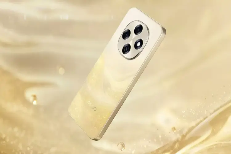 Tampilan desain elegan OPPO A7 Pro Max warna emas. HP ini dirumorkan hadir dengan layar OLED 120Hz dan ketahanan baterai hingga 2 hari.