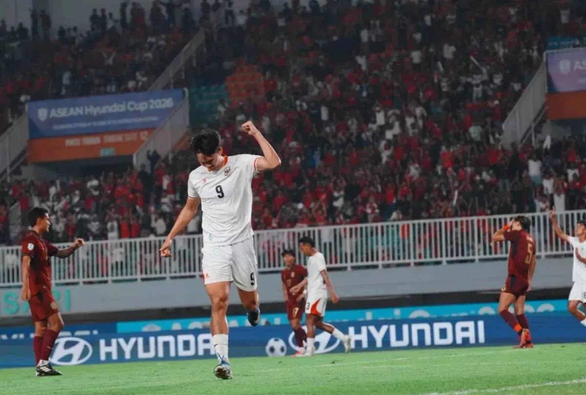 Pemain Timnas Indonesia nomor 9 melakukan selebrasi di depan ribuan suporter pada ajang ASEAN Hyundai Cup 2026.