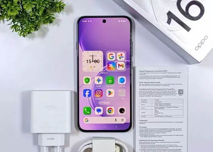 Isi paket penjualan Oppo Reno 16 F 5G Eco Pack lengkap dengan charger adapter SuperVOOC, kabel data, buku panduan, dan smartphone.