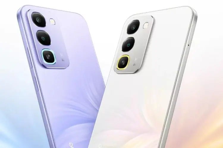 Tampilan desain bodi belakang smartphone modern dalam varian warna ungu dan putih yang stylish. Harga HP Oppo