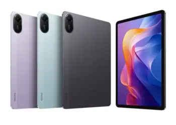 Varian warna Redmi Pad SE ungu, hijau mint, dan abu-abu beserta layar utamanya yang jernih.