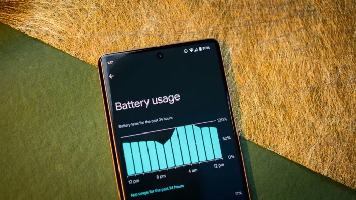 Memeriksa grafik penggunaan dan kesehatan baterai menjadi salah satu langkah penting dalam cek sisa usia HP iPhone maupun Android.