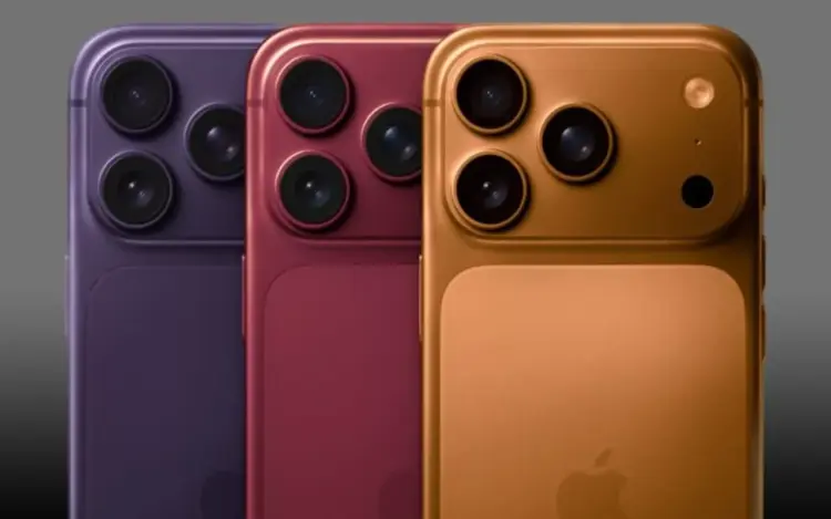 Tiga varian warna konsep iPhone dengan modul tiga lensa menonjol yang menampilkan Kamera iPhone 18 Pro Max.