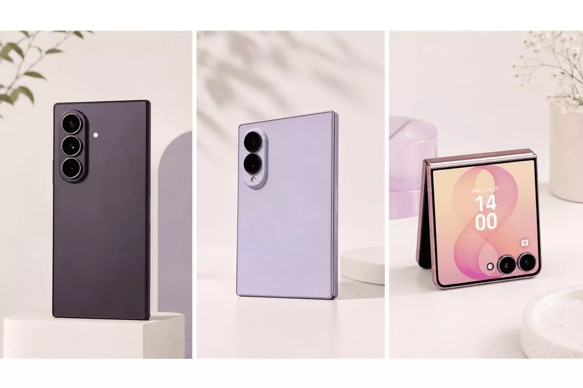 Deretan seri smartphone lipat Samsung dalam tiga sudut berbeda memperlihatkan inovasi Galaxy Z Fold 8.