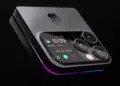 Tampilan layar sekunder eksterior iPhone layar lipat saat kondisi terlipat rapat.