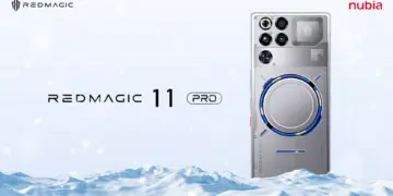 Smartphone gaming RedMagic 11S Pro warna perak berdiri di atas hamparan salju es