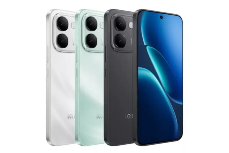 Tampilan bodi belakang tiga varian warna dan layar depan smartphone iQOO Z11S.
