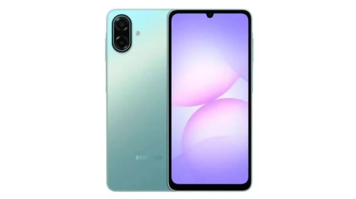Sisi depan dan belakang Samsung Galaxy A08 4G varian warna hijau pastel dengan modul kamera ganda.