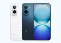 Tampilan bodi depan dan belakang Vivo V70 Lite 4G varian warna putih dan biru.