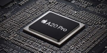 Chipset Apple A20 Pro terpasang di atas papan sirkuit motherboard.