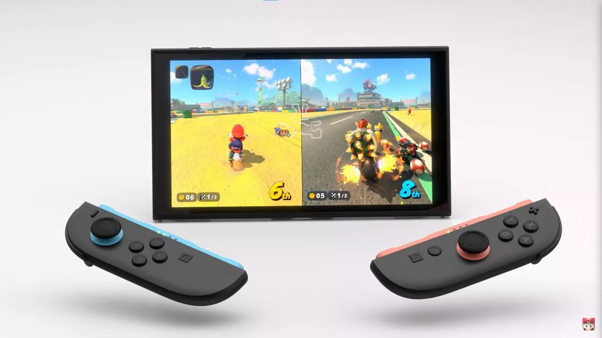 Layar Nintendo Switch menampilkan gameplay dua pemain Mario Kart dengan dua Joy-Con terlepas.
