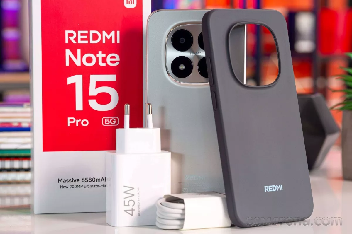 Paket penjualan Redmi Note 15 Pro 5G HP Redmi 8/256 GB lengkap dengan boks dan pengisi daya 45W.