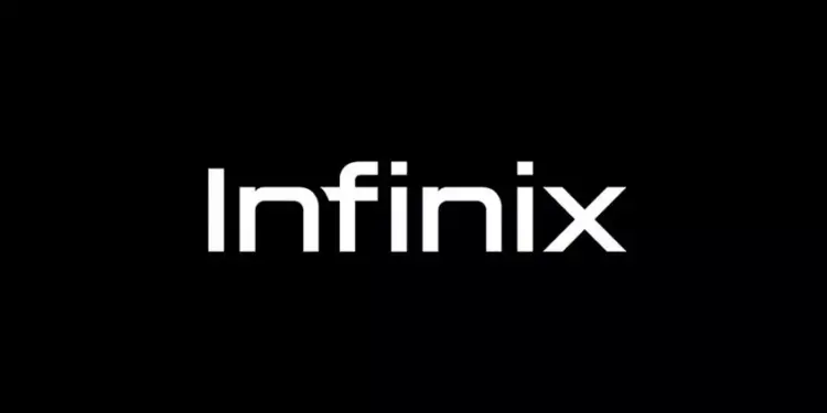 Logo Infinix berwarna putih dengan latar belakang hitam polos.