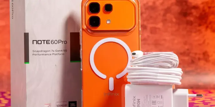Paket penjualan Infinix Note 60 Pro warna oranye dengan charger 90W dan boks, rekomendasi HP 6 jutaan.
