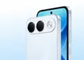 Modul kamera belakang OPPO A7 Pro warna perak dengan desain melengkung elegan mirip gaya iPhone Air.